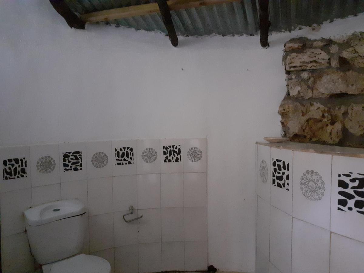 Gecko Nature Lodge Home Of Swahili Divers The Best Dive Center And Famous Gecko Restaurant Verani Esterno foto