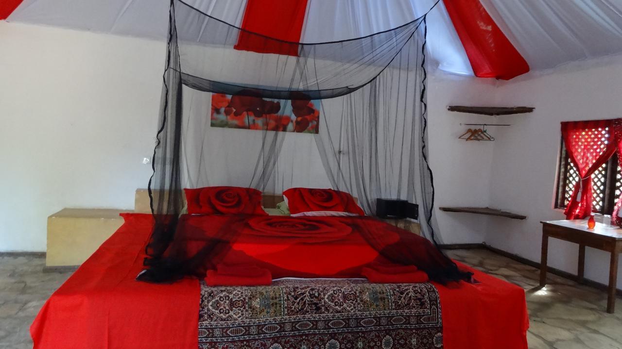 Gecko Nature Lodge Home Of Swahili Divers The Best Dive Center And Famous Gecko Restaurant Verani Esterno foto